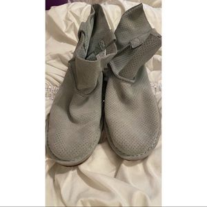 Summer low cut Ugg’s